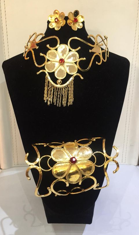 Golden Accessories Full Set